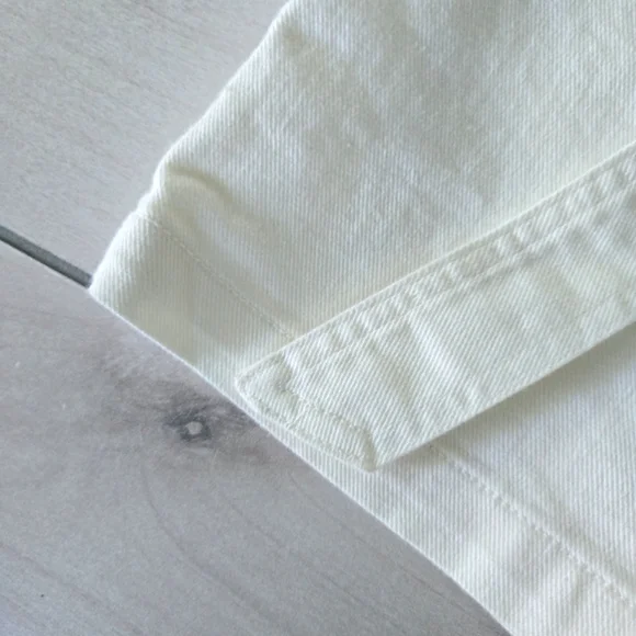 NWOT GAP 4" High Rise Belted White Jean Shorts - Picture 8 of 13